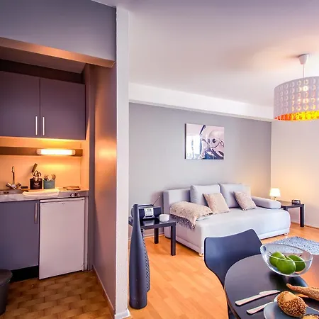 Nice And Comfy Studio Grand'rue Апартаменты *